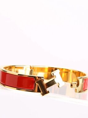 Luxury Hinged Bangle Bracelet with H Clasp